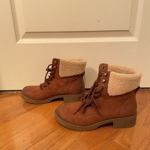 Mossimo Lace Up Sherpa Boots